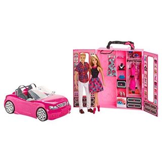 Immagine di Barbie Dress Up And Go Includes Ultimate Closet, Glam Convertible And
