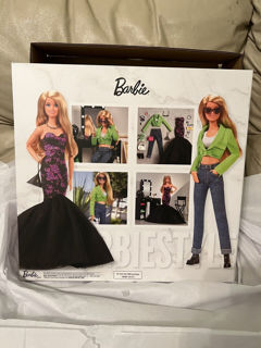 Immagine di Barbiestyle Studio Set Moda Con Bambola Barbie Bionda